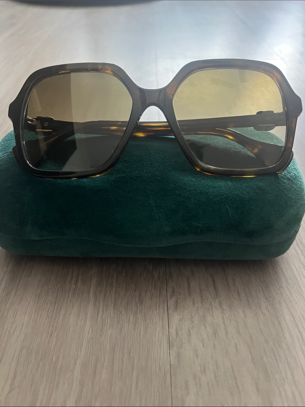 Gucci Tortoiseshell Oversized Square Sunglasses - Brown Lenses